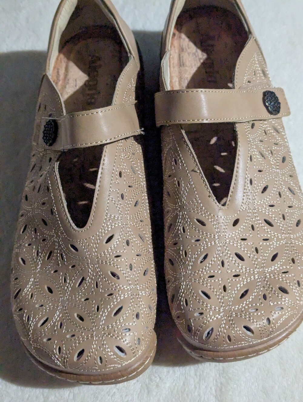Algeria Women’s Comfort Mary Jane Shoes in Taupe